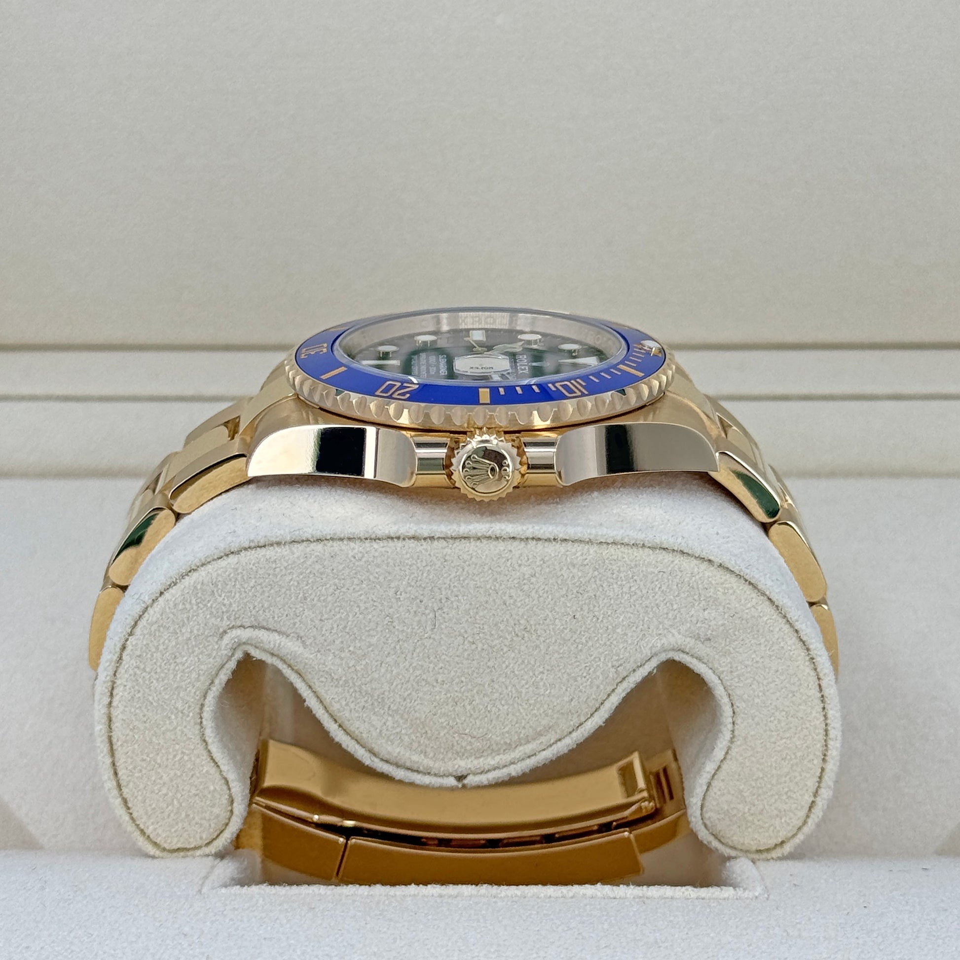 Submariner Date, 18K Yellow Gold, 41Mm, Ref# 126618Lb-0002