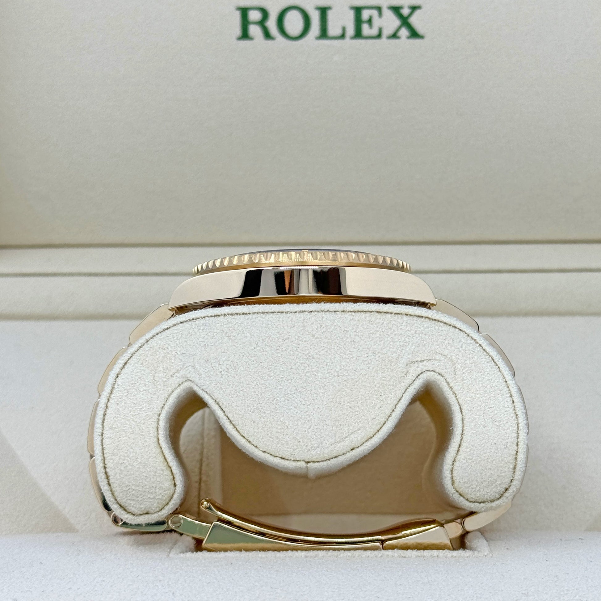 Submariner Date, 18K Yellow Gold, 41Mm, Ref# 126618Lb-0002