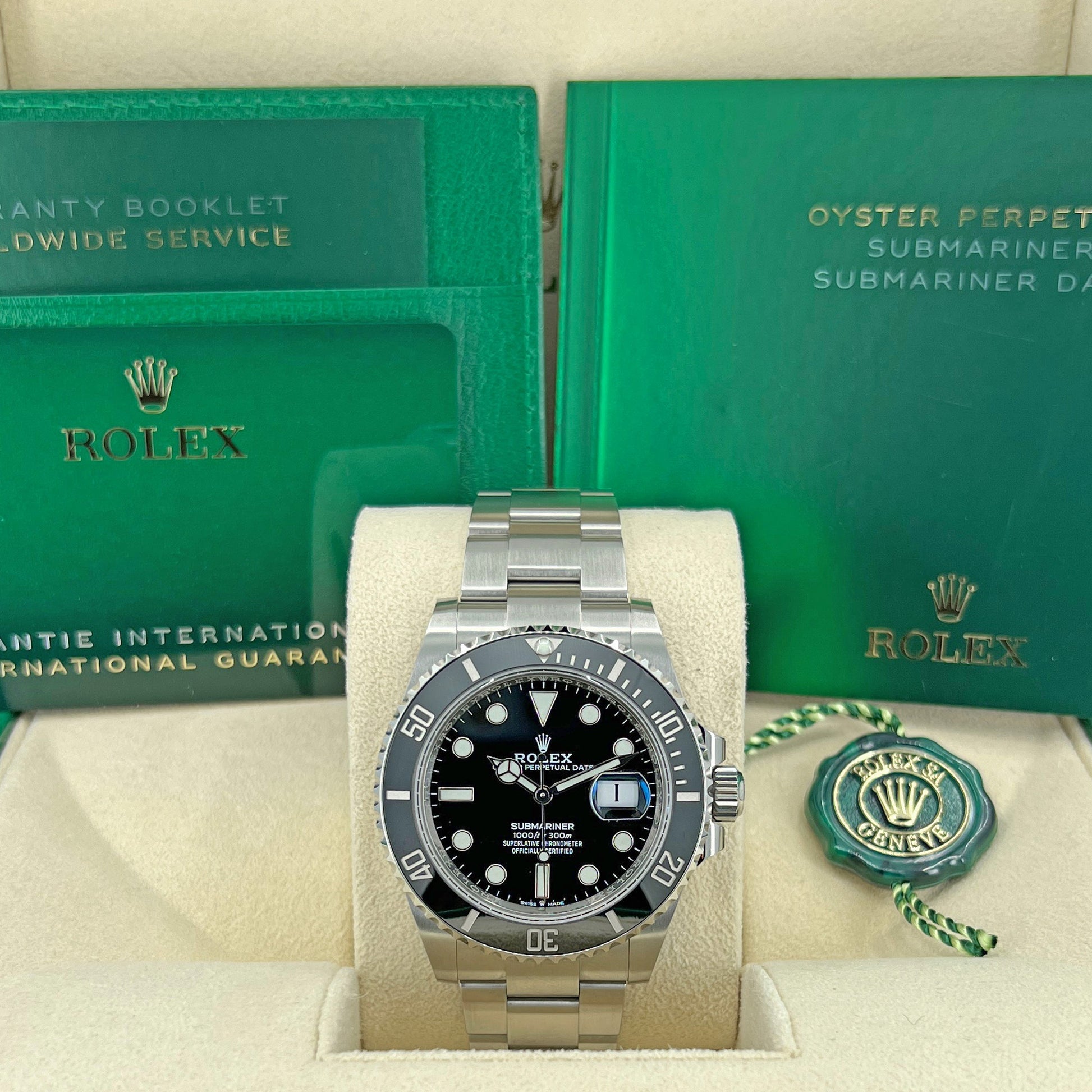 Submariner Date Oystersteel Ref# 126610LN-0001