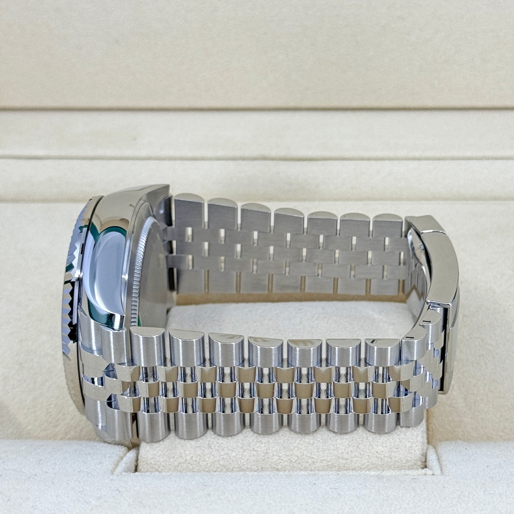 Sky-Dweller, 42Mm, Oystersteel and 18K White Gold, White, Jubilee, Ref# 336934-0004