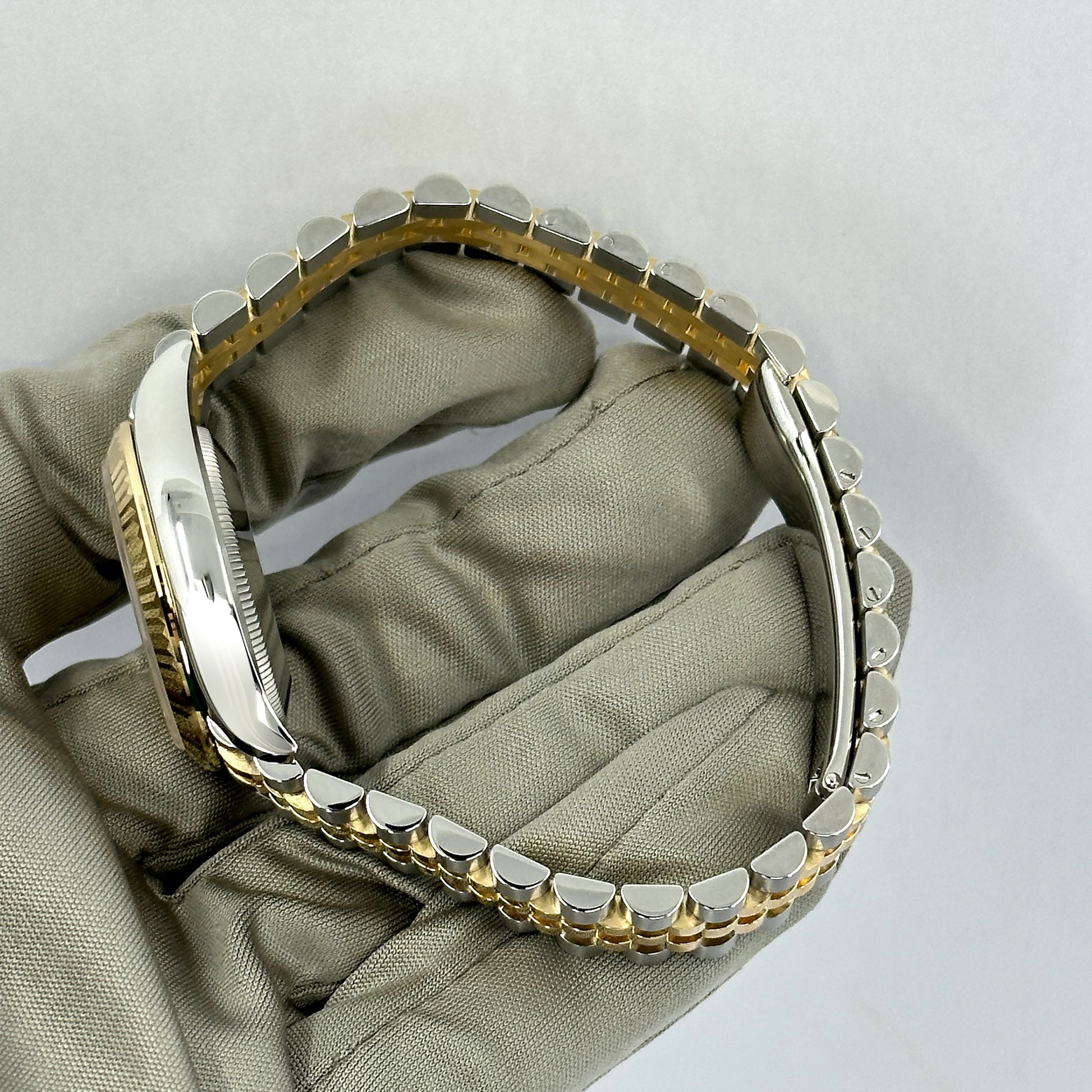 Datejust 31, Oystersteel and 18K Yellow Gold, Ref# 278273-0026