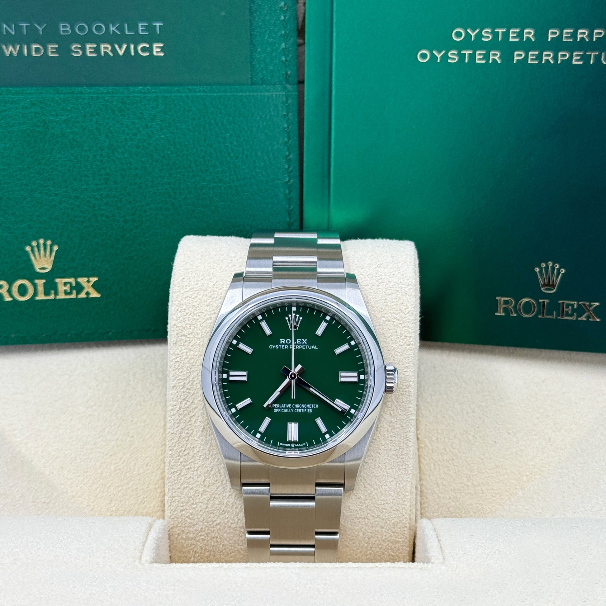 Oyster Perpetual 36 Oystersteel Ref# 126000-0005