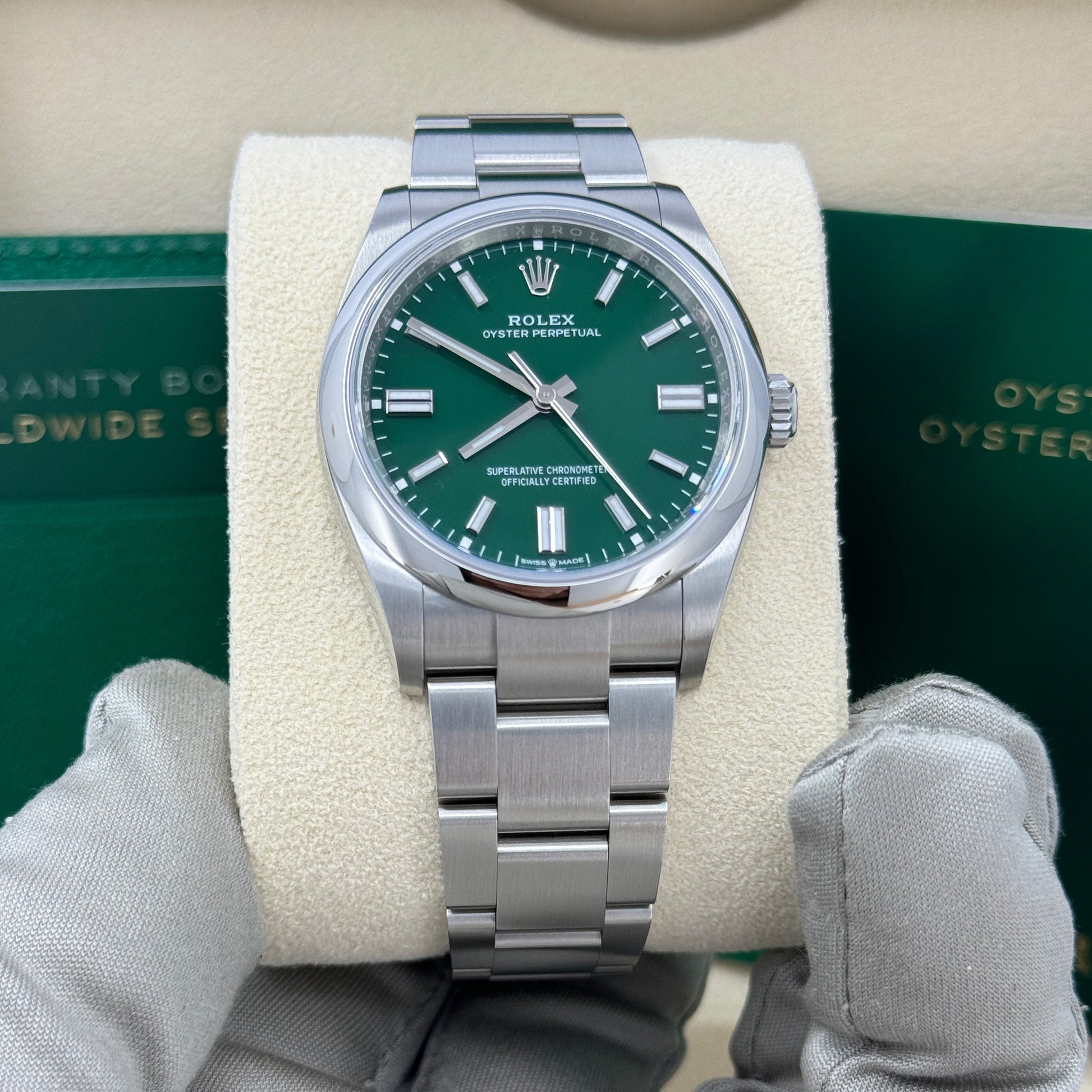 Oyster Perpetual 36 Oystersteel Ref# 126000-0005