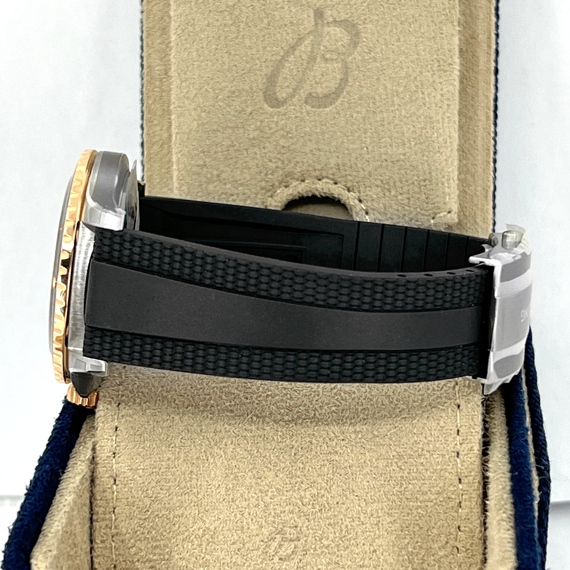 Superocean Automatic 42, Stainless Steel and 18K Red Gold, 42Mm, Ref# U17375211B1S1