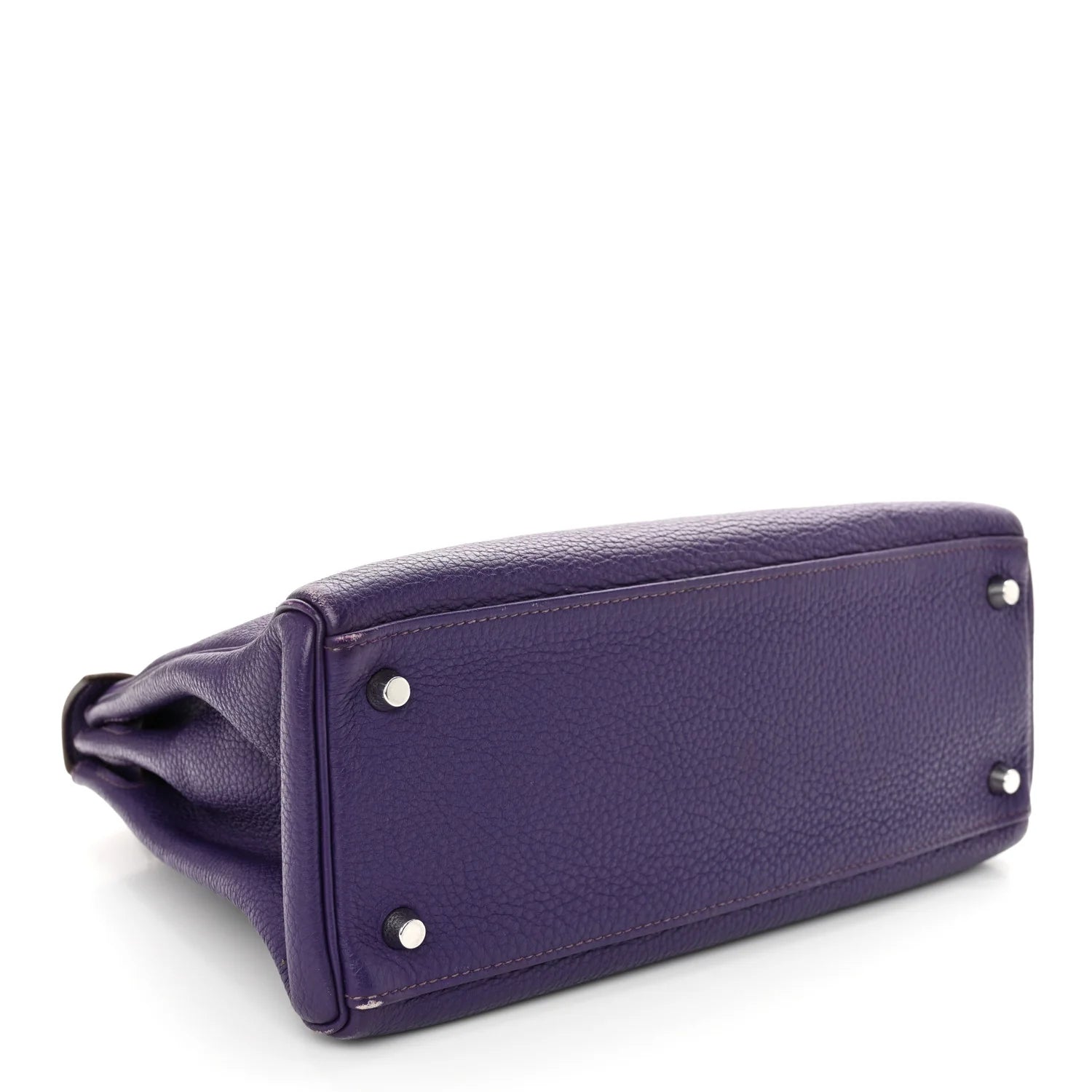 Togo Kelly Retourne 28 Iris