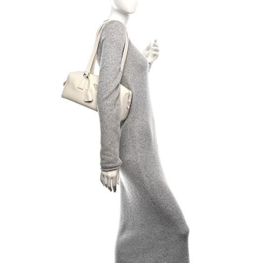 Soft Grain Medium Top Handle Bag with Padlock Bianco