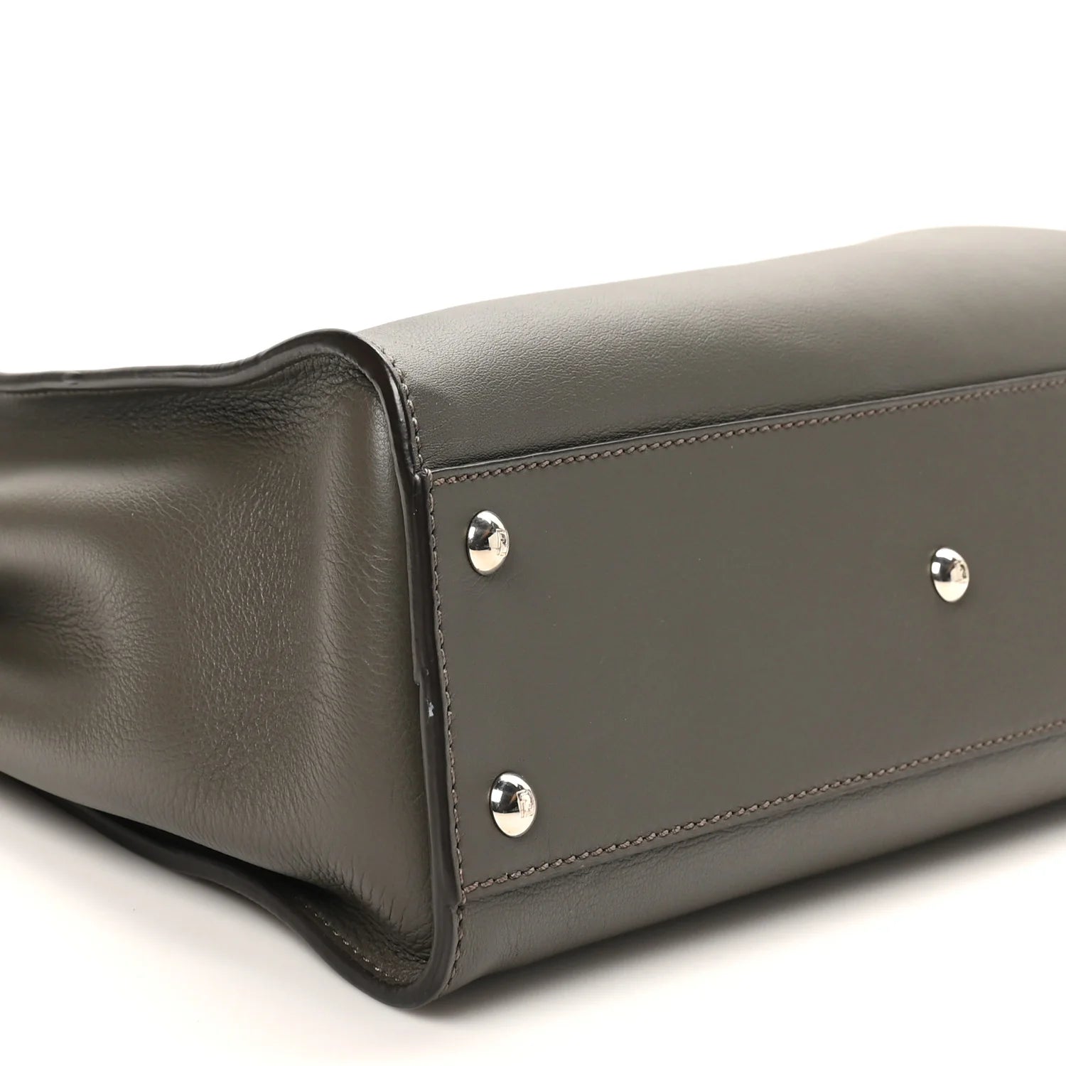 Vitello Seta Shiny Nappa Medium Peekaboo Iconic Satchel Carbone Grigio Polvere