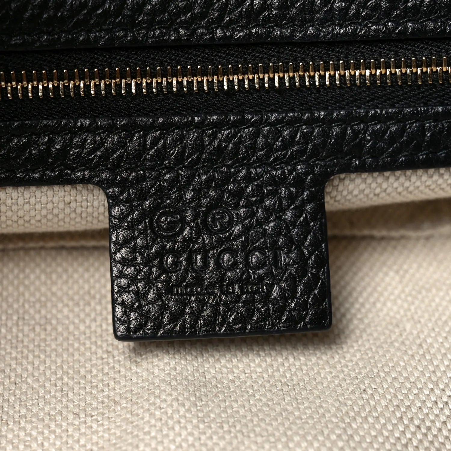 Pebbled Calfskin Large Soho Hobo Black