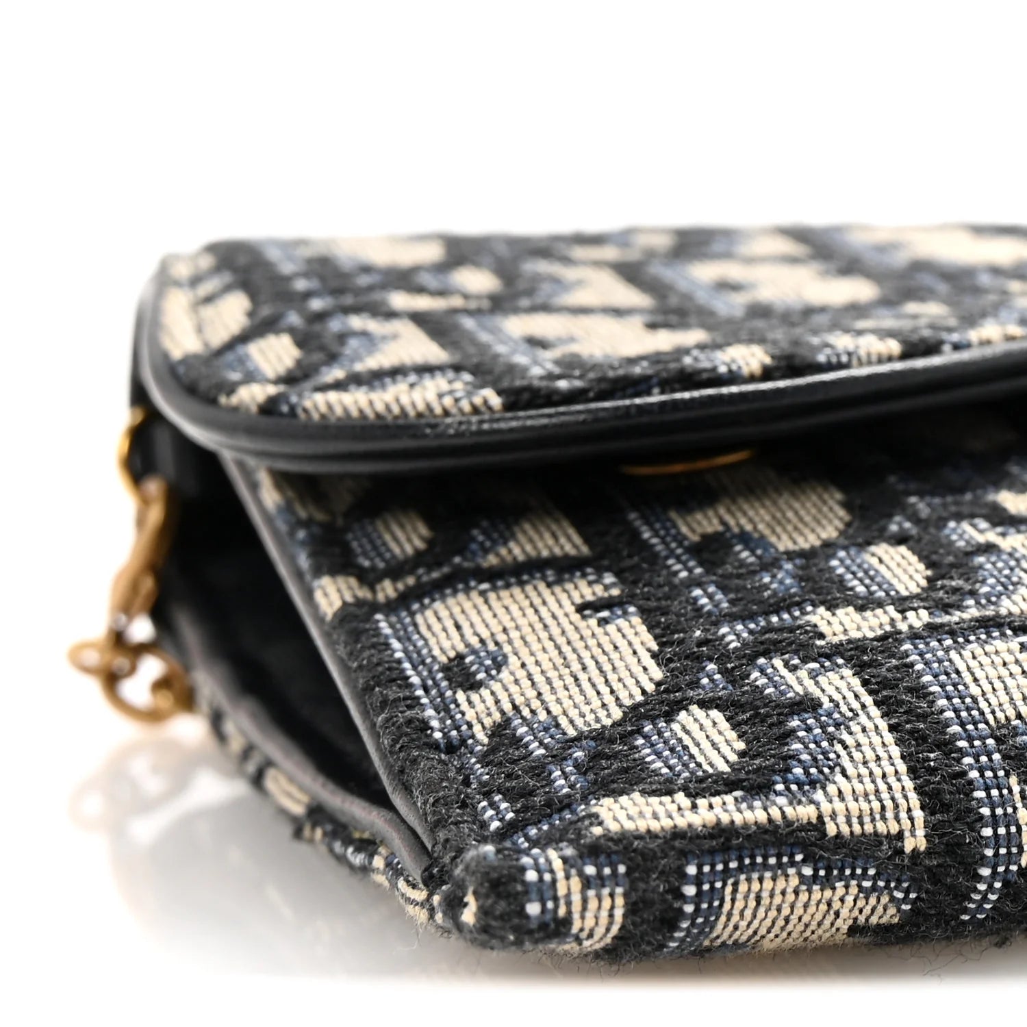 Oblique Saddle Chain Pouch Blue