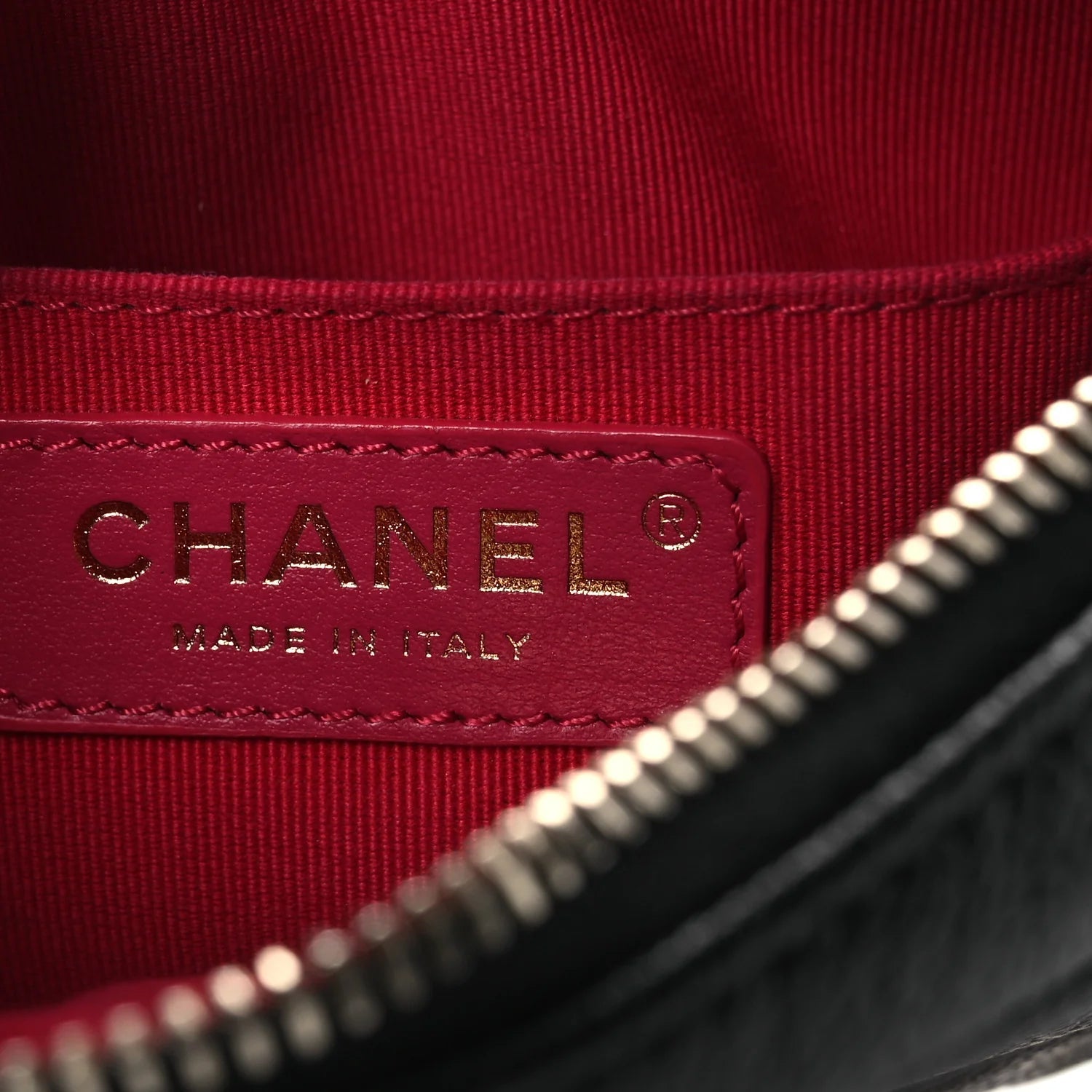 Shiny Caviar Quilted Chain Melody Camera Bag Black