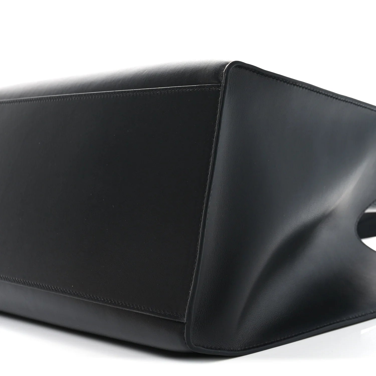 Smooth Calfskin Cabas 16 Bag Black