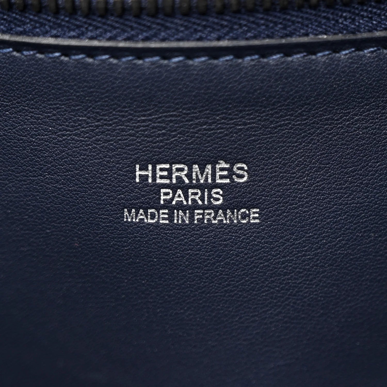 Togo Swift Endless Road Cityslide Belt Bag GM Gris Perle Bleu Electrique