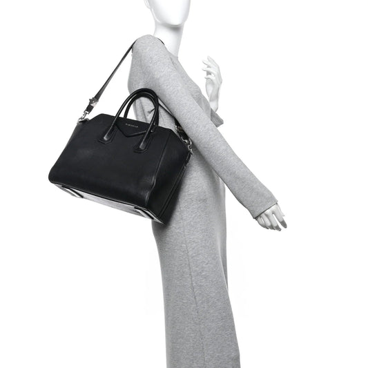 Sugar Goatskin Medium Antigona Black