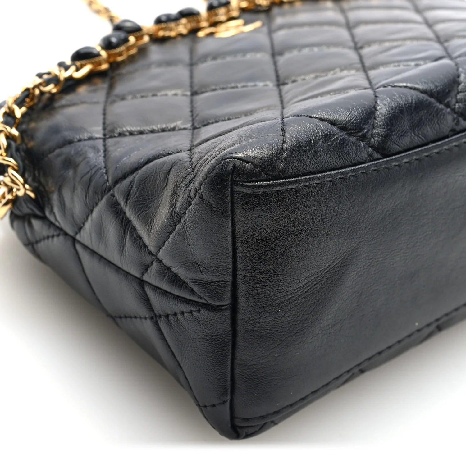 Shiny Crumpled Calfskin Quilted Clutch with Chain Black