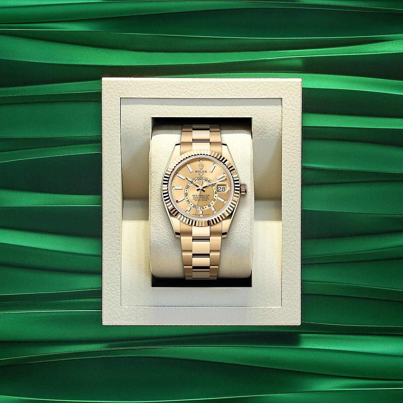 Sky-Dweller, 42Mm, 18K Yellow Gold, Ref# 336938-0001