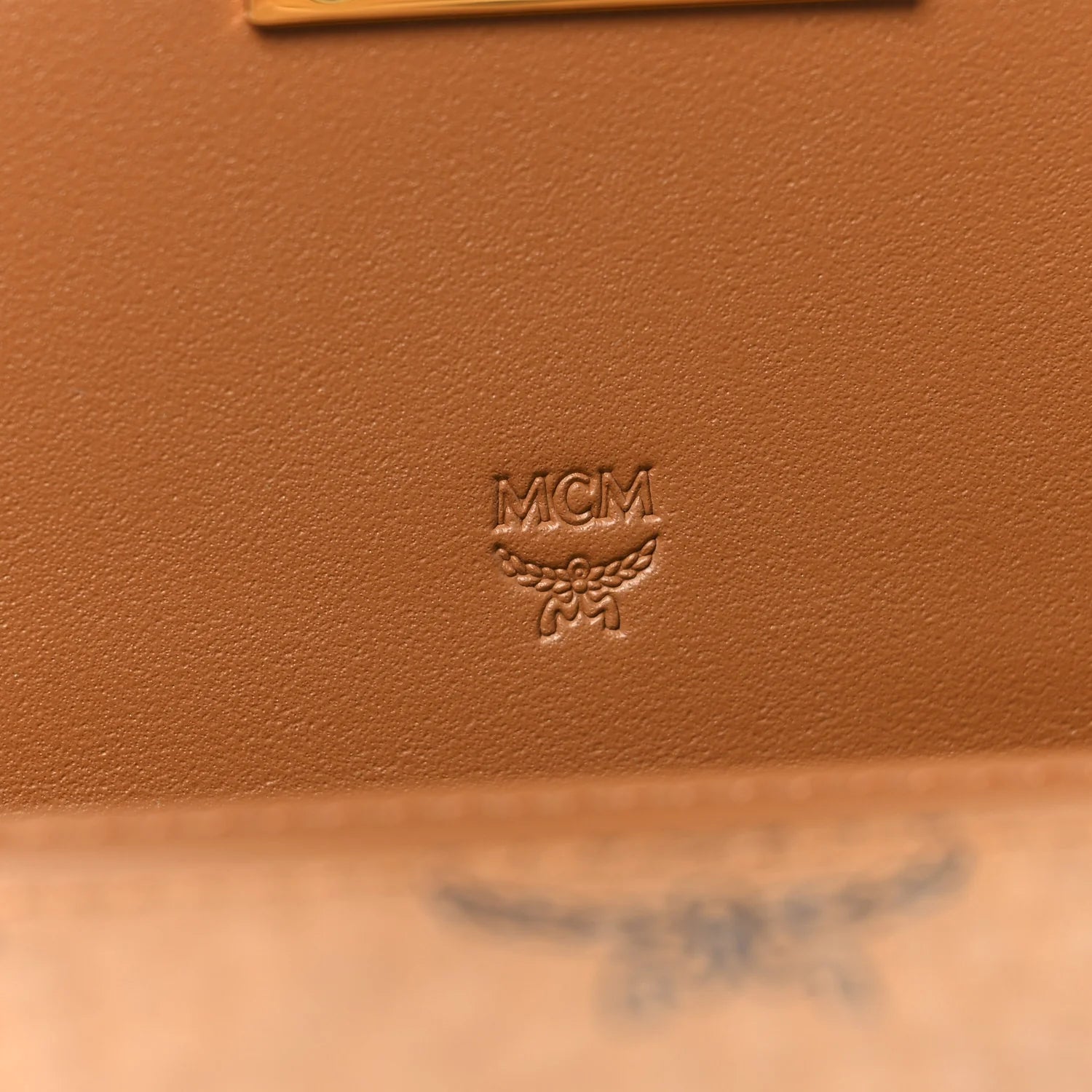 Visetos Large Patricia Wallet on Chain Cognac