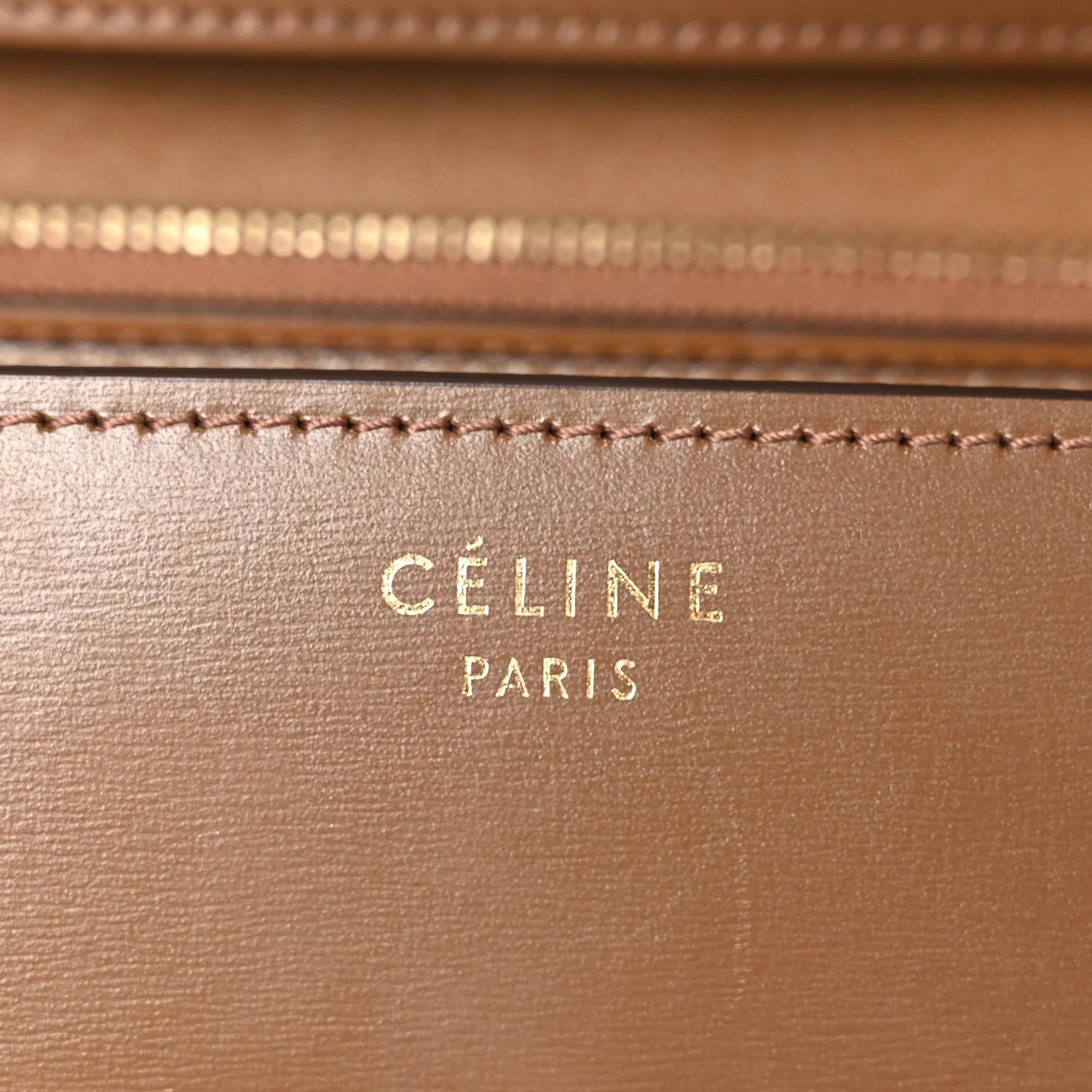 Smooth Calfskin Medium Classic Box Flap Bag Light Camel