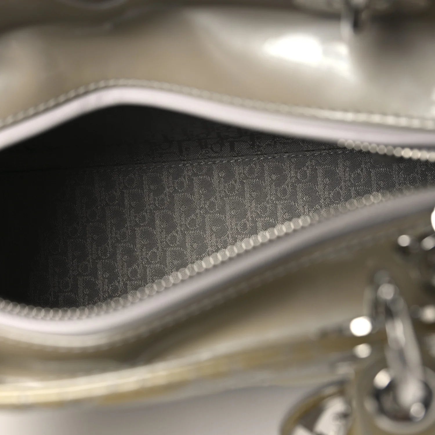 Patent Cannage Medium Lady Dior Grey