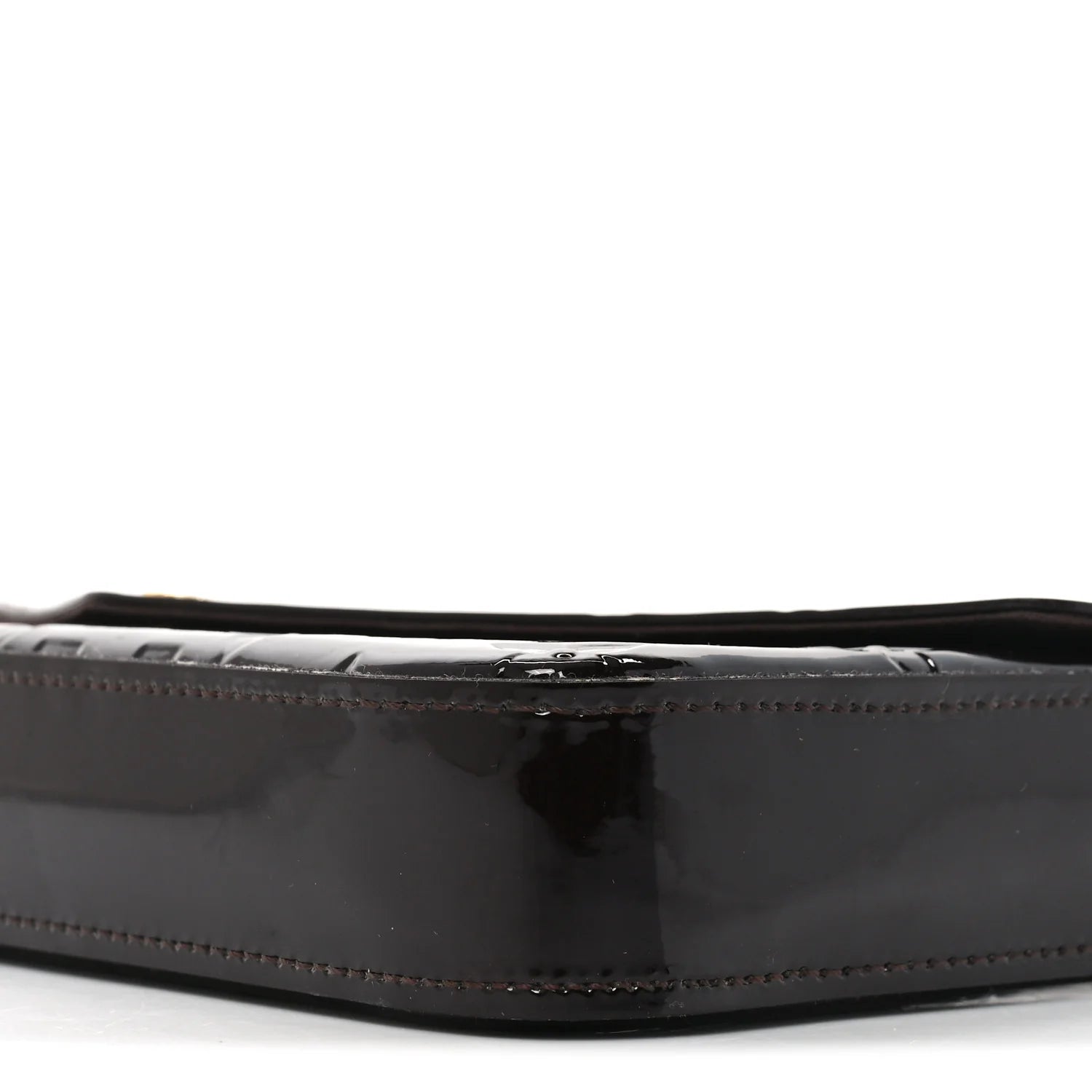 Vernis Pochette Felicie Chain Wallet Amarante