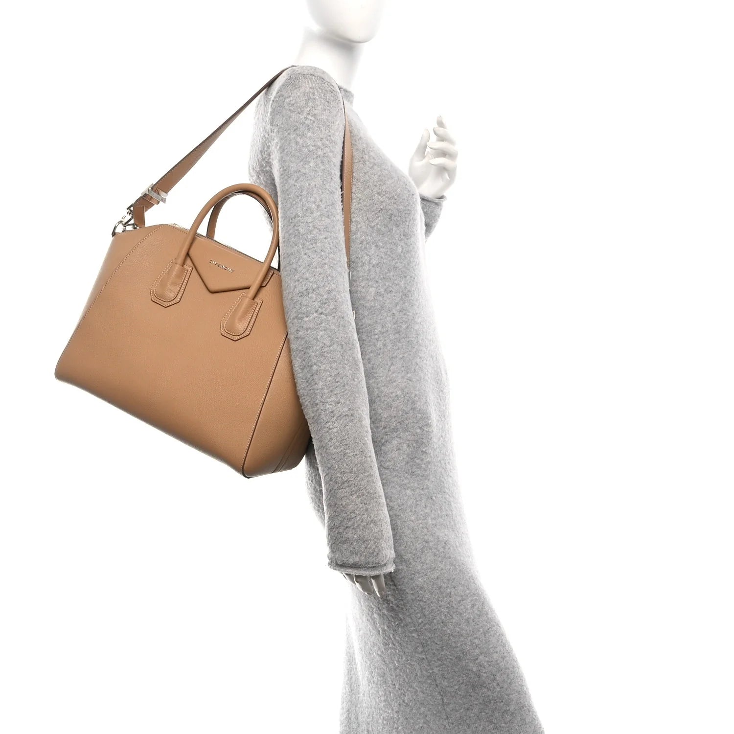 Sugar Goatskin Medium Antigona Light Beige