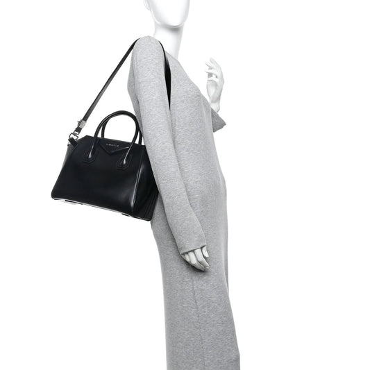 Shiny Lord Calfskin Small Antigona Black