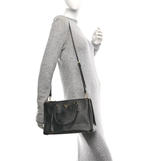 Saffiano Small Galleria Double Zip Tote Black