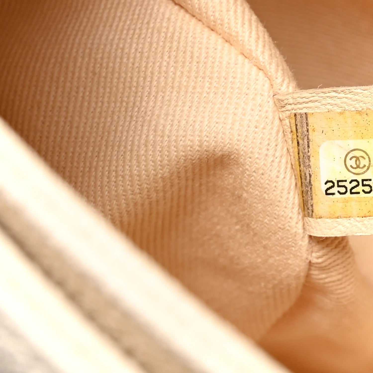 Grained Calfskin Quilted Medium Cuba Top Handle Flap Ivory