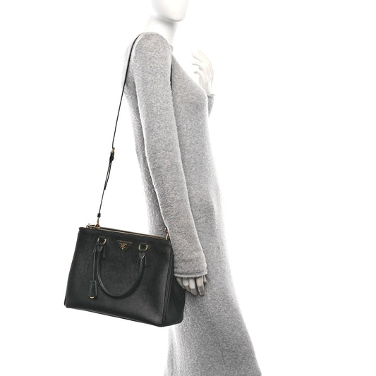 Saffiano Lux Large Galleria Double Zip Tote Black