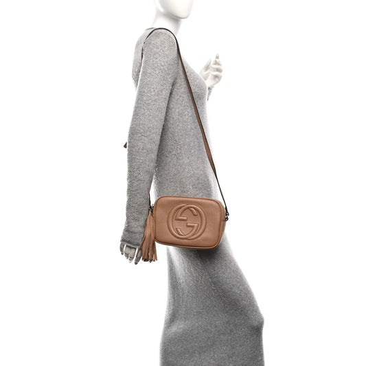 Pebbled Calfskin Small Soho Disco Bag Camelia