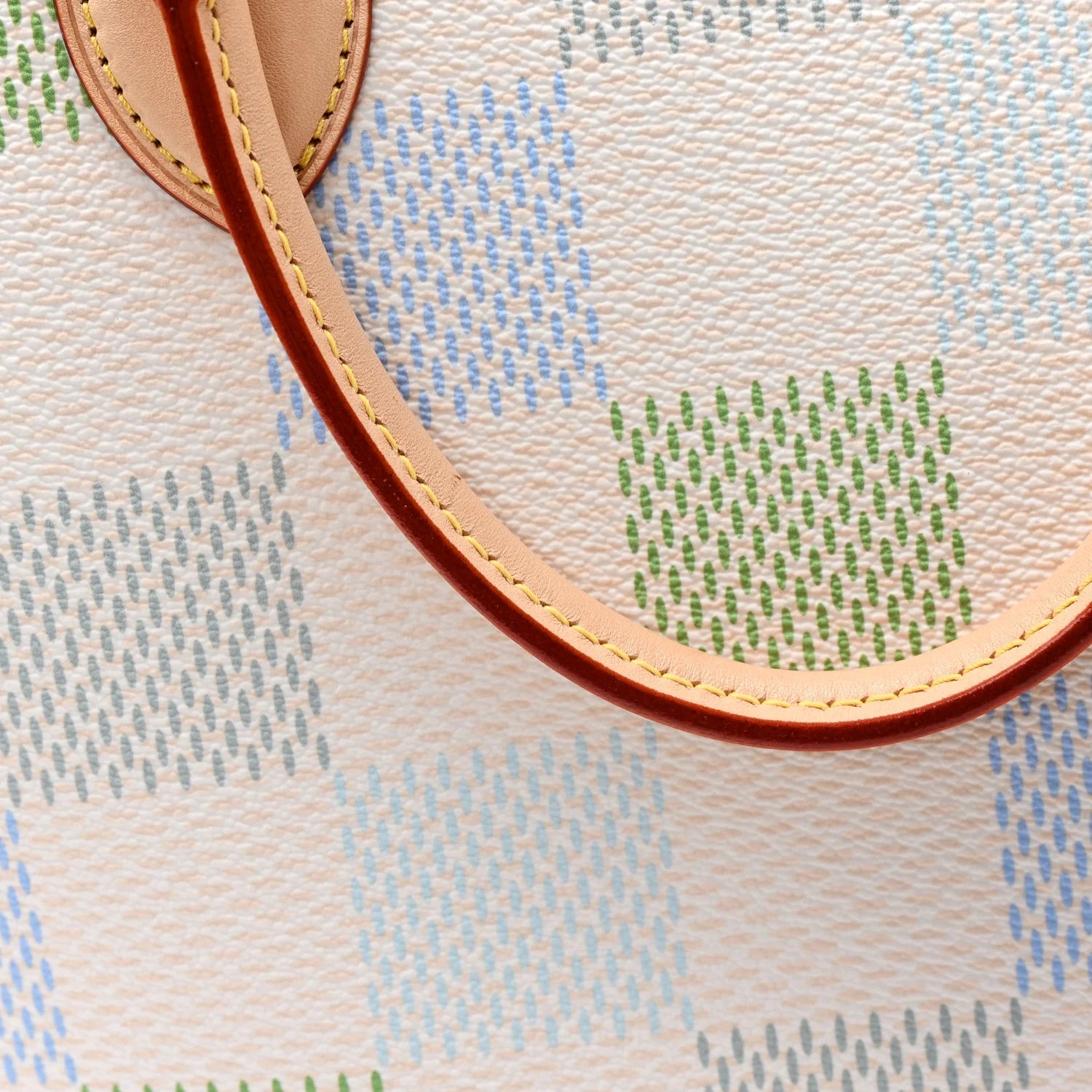 Damier Giant Onthego MM Pistachio