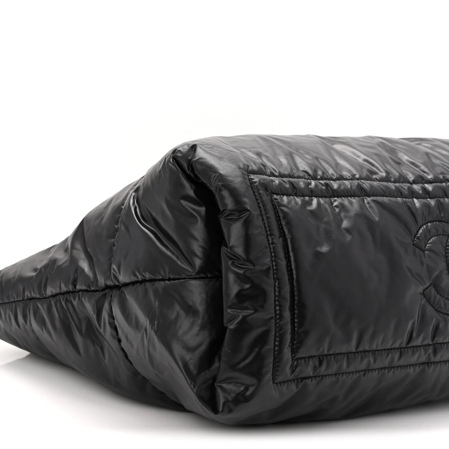 Nylon Quilted Medium Coco Cocoon Reversible Tote Black