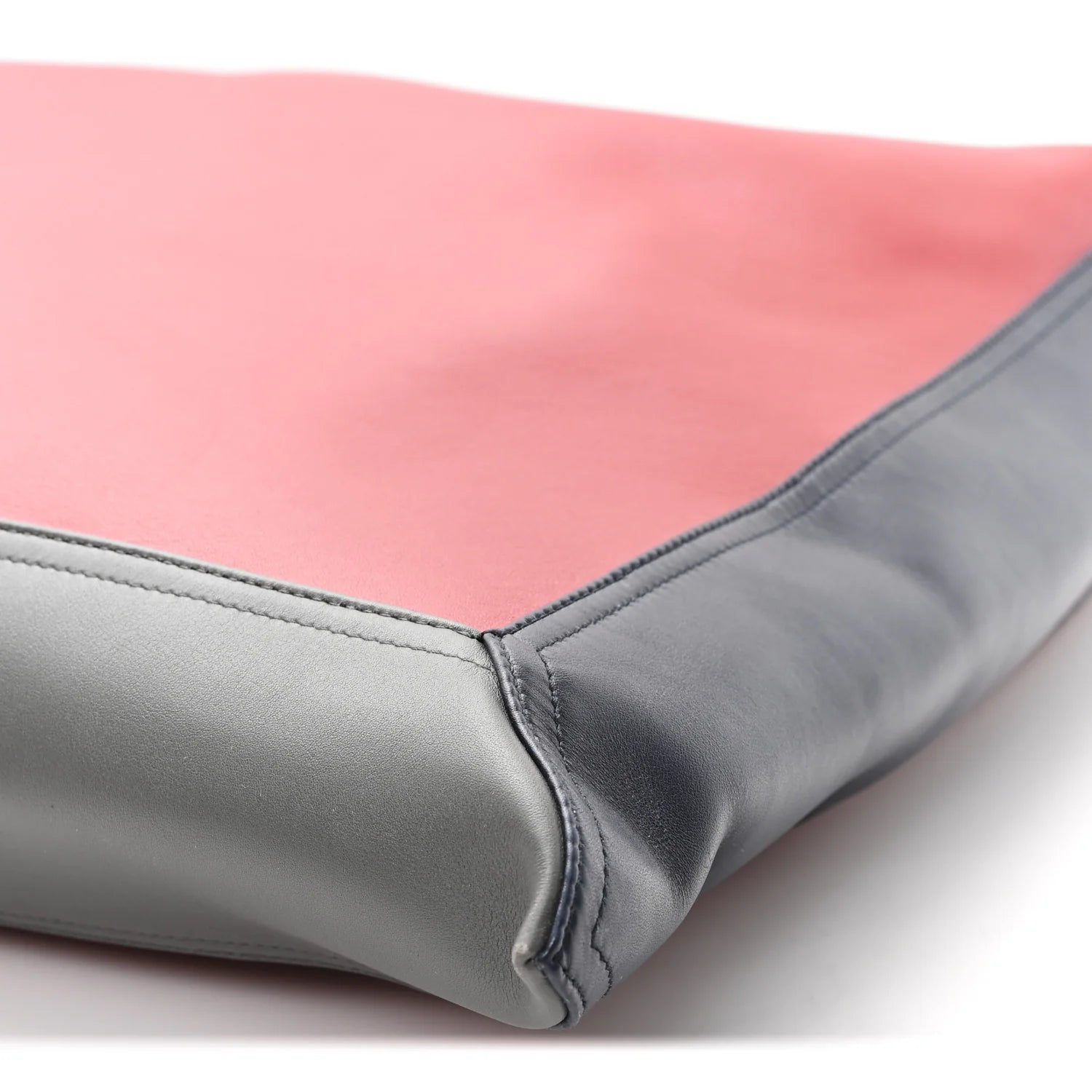 Silky Calfskin Large Hop Rosewood Space Lapilli