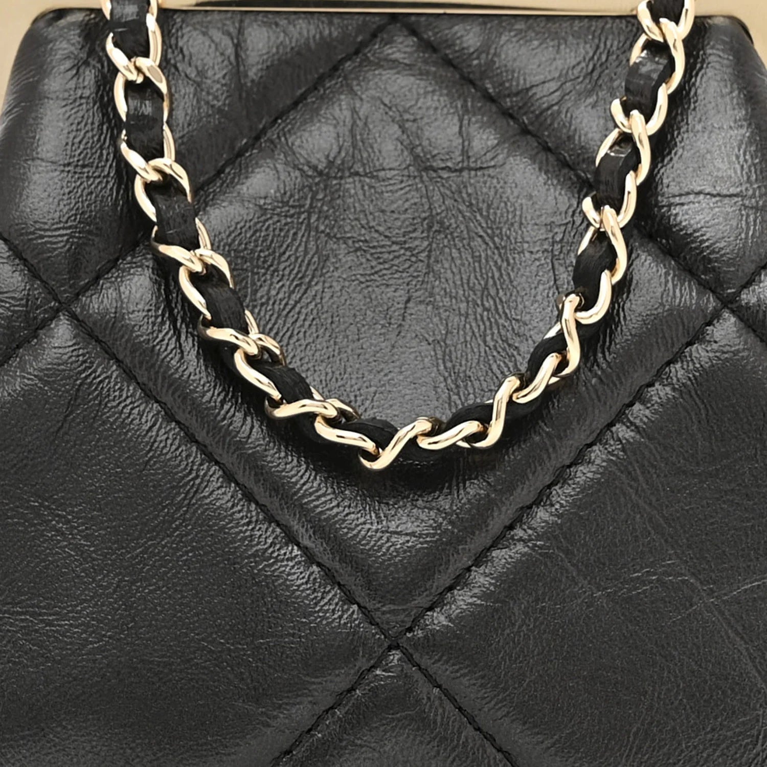 Shiny Aged Lambskin Quilted Kiss Lock Clutch with Chain Black