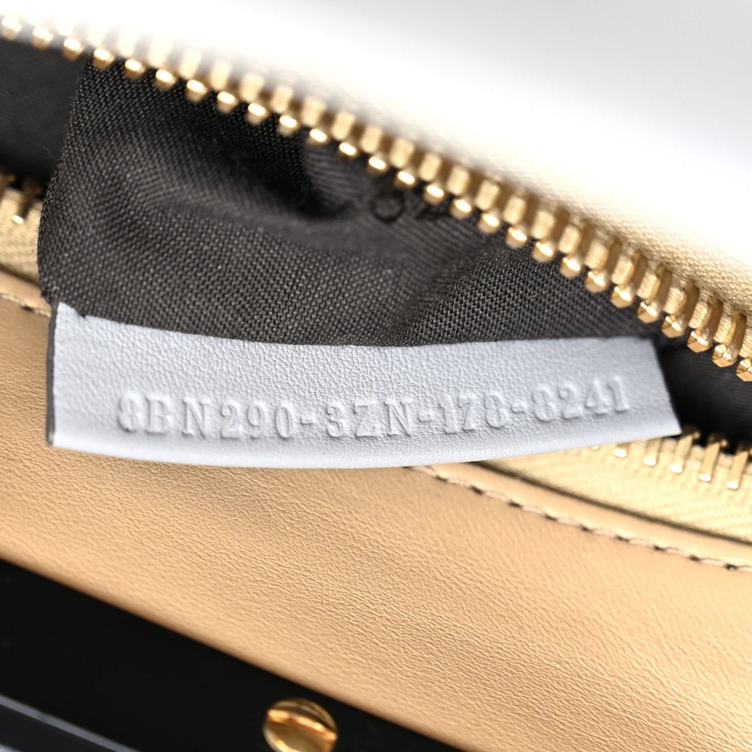 Vitello Seta Shiny Nappa Medium Peekaboo Iconic Satchel Ardesia Amido