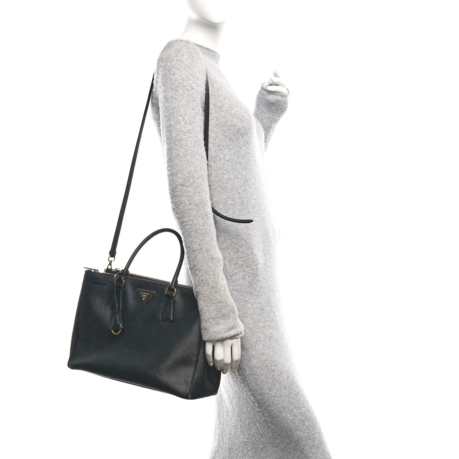 Saffiano Medium Galleria Double Zip Tote Black