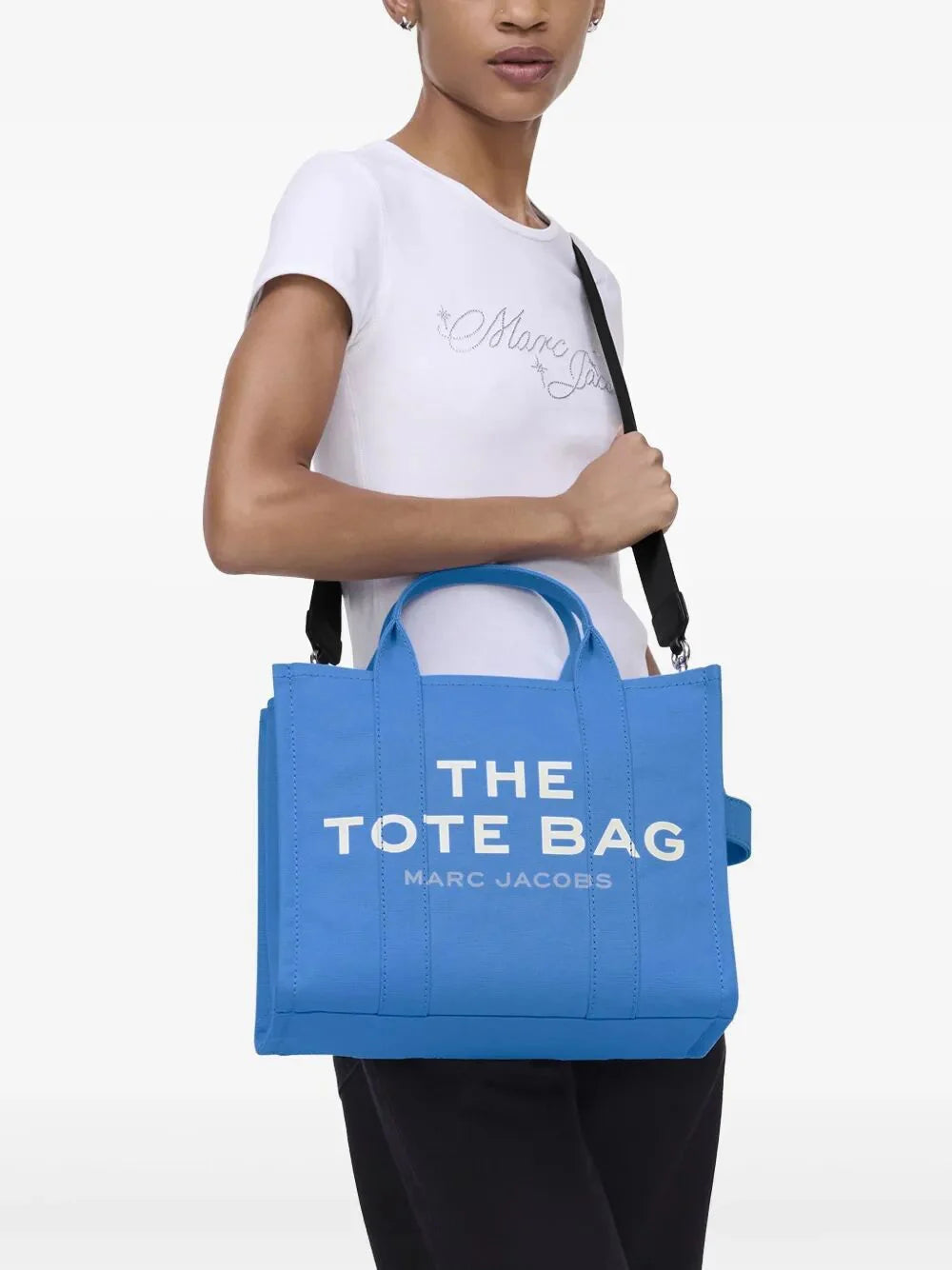 THE MEDIUM TOTE