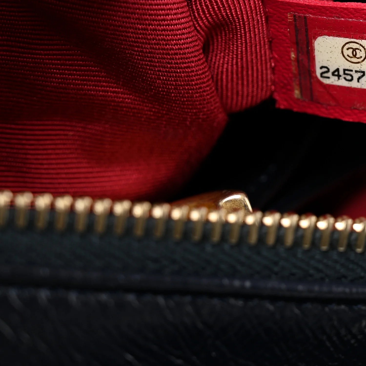 Tweed Calfskin Quilted Medium Gabrielle Hobo Black Blue