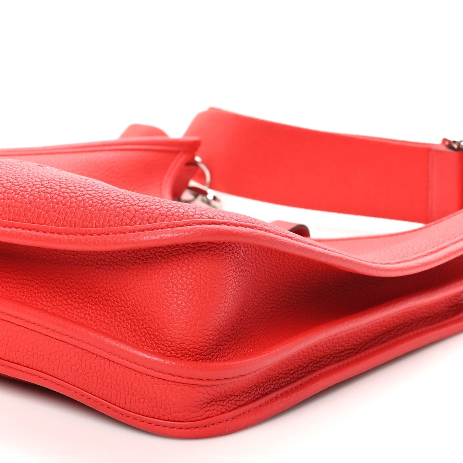 Taurillon Clemence EVELYNE III PM Rouge De Coeur