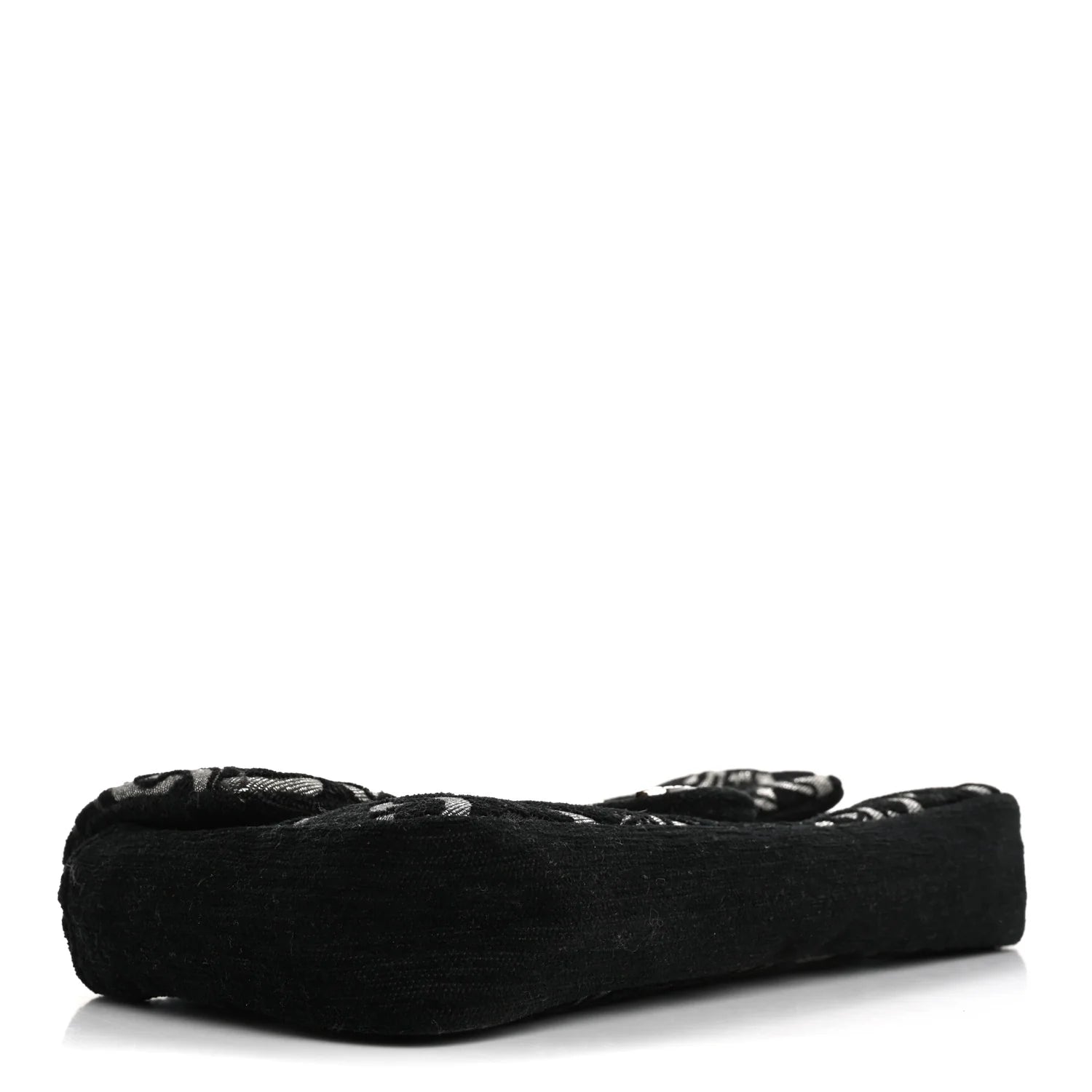 Tweed CC Cruise Small Chain Flap Black Silver