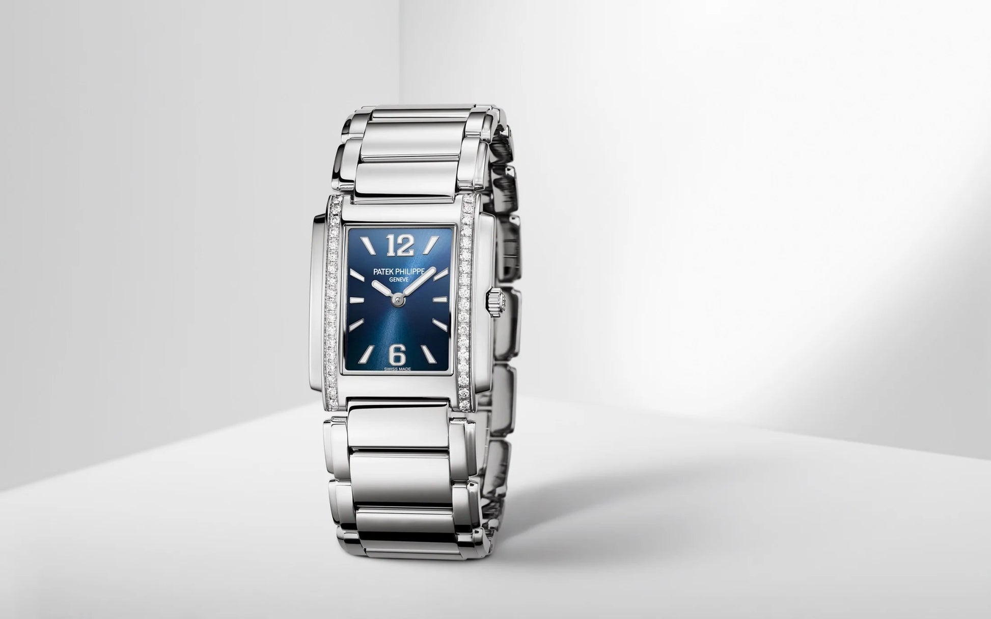 Twenty~4 Quartz Ladies Watch, Stainless Steel with 36 Diamond (~0.42 Ct), 25.1 X 30 Mm, Ref# 4910/1200A-001