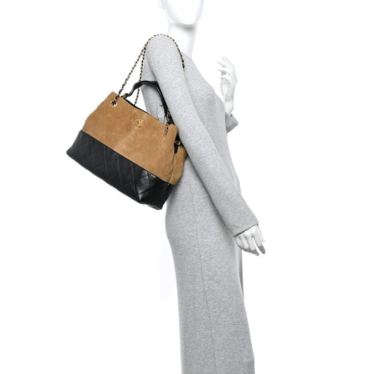 Suede Calfskin Shiny Lambskin Quilted Large Shopping Bag Beige Black