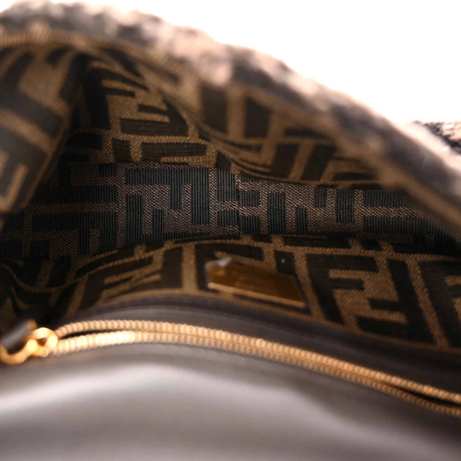 Shearling FF Midi Chain Baguette Ebano