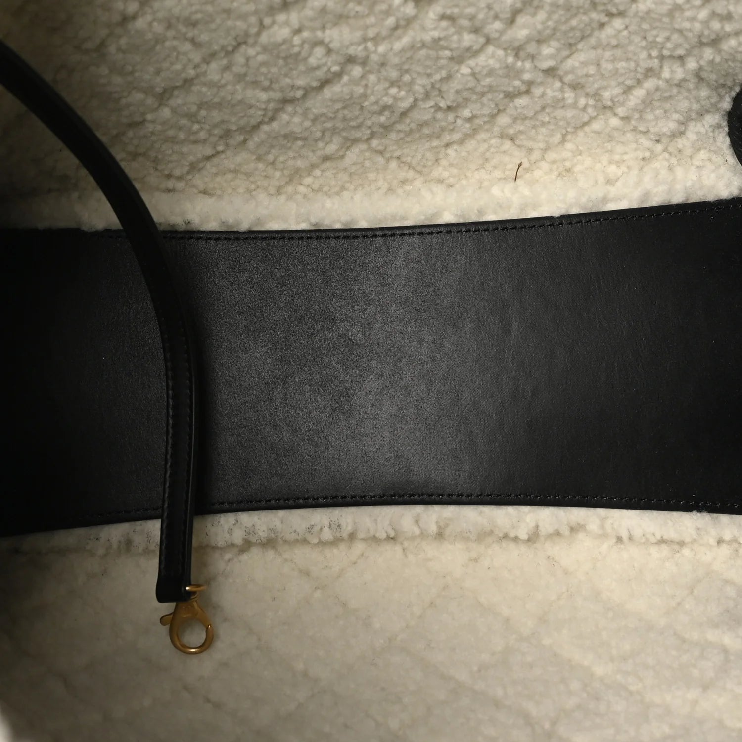 Crumpled Sheepskin Shearling Quilted Medium  25 Handbag Black White