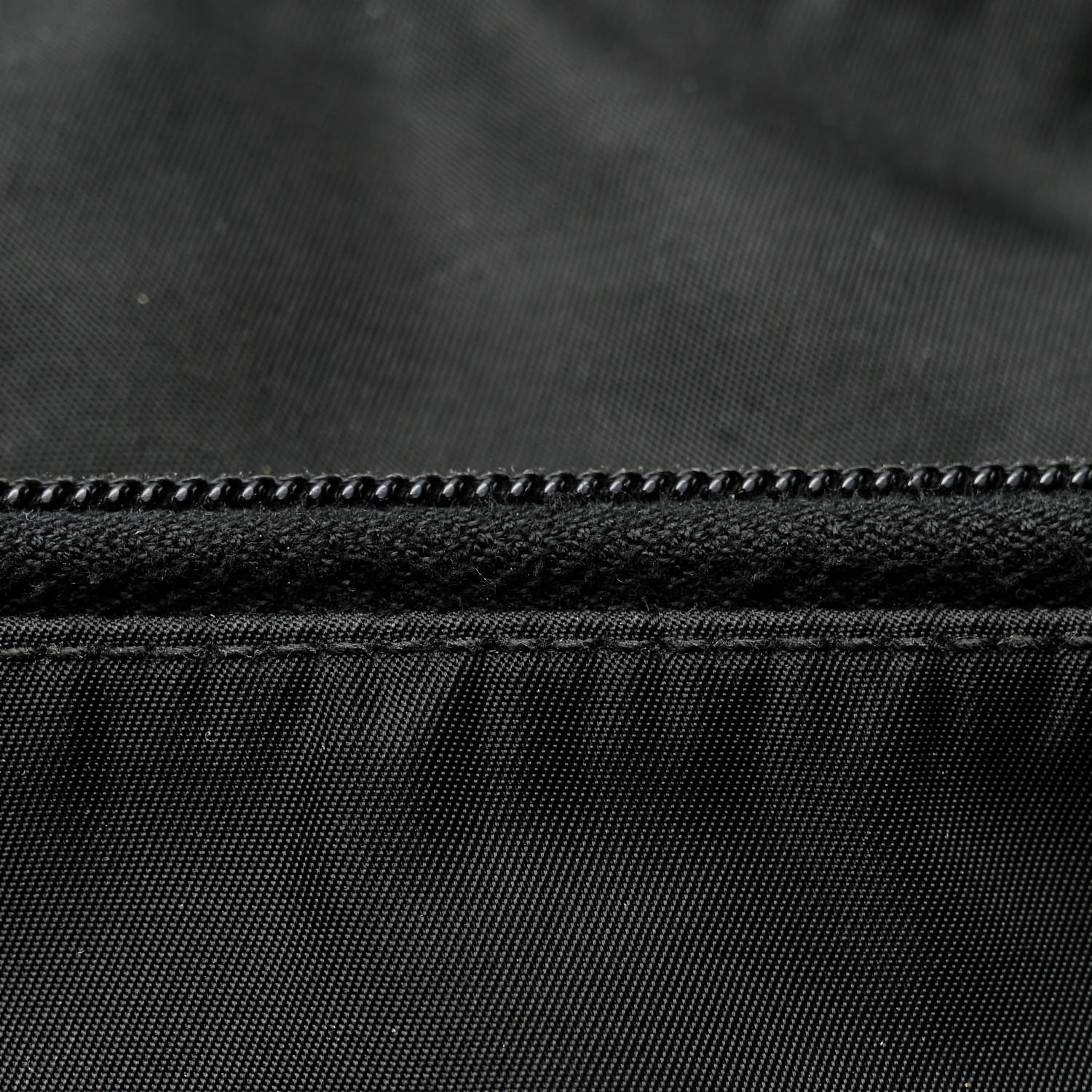 Tessuto Nylon Saffiano Small Vela Messenger Black