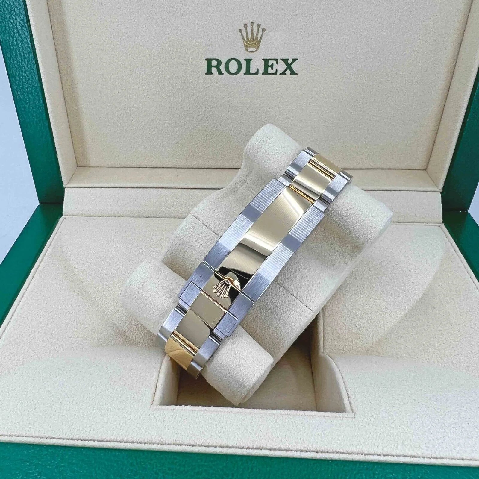 Submariner Date, Stainless Steel and 18K Yellow Gold, 41Mm, Ref# 126613Lb-0002