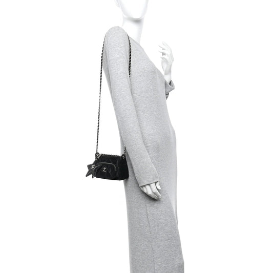 Velvet Effect Nylon Shiny Crumpled Calfskin Mini Quilted  25 Clutch with Chain Black