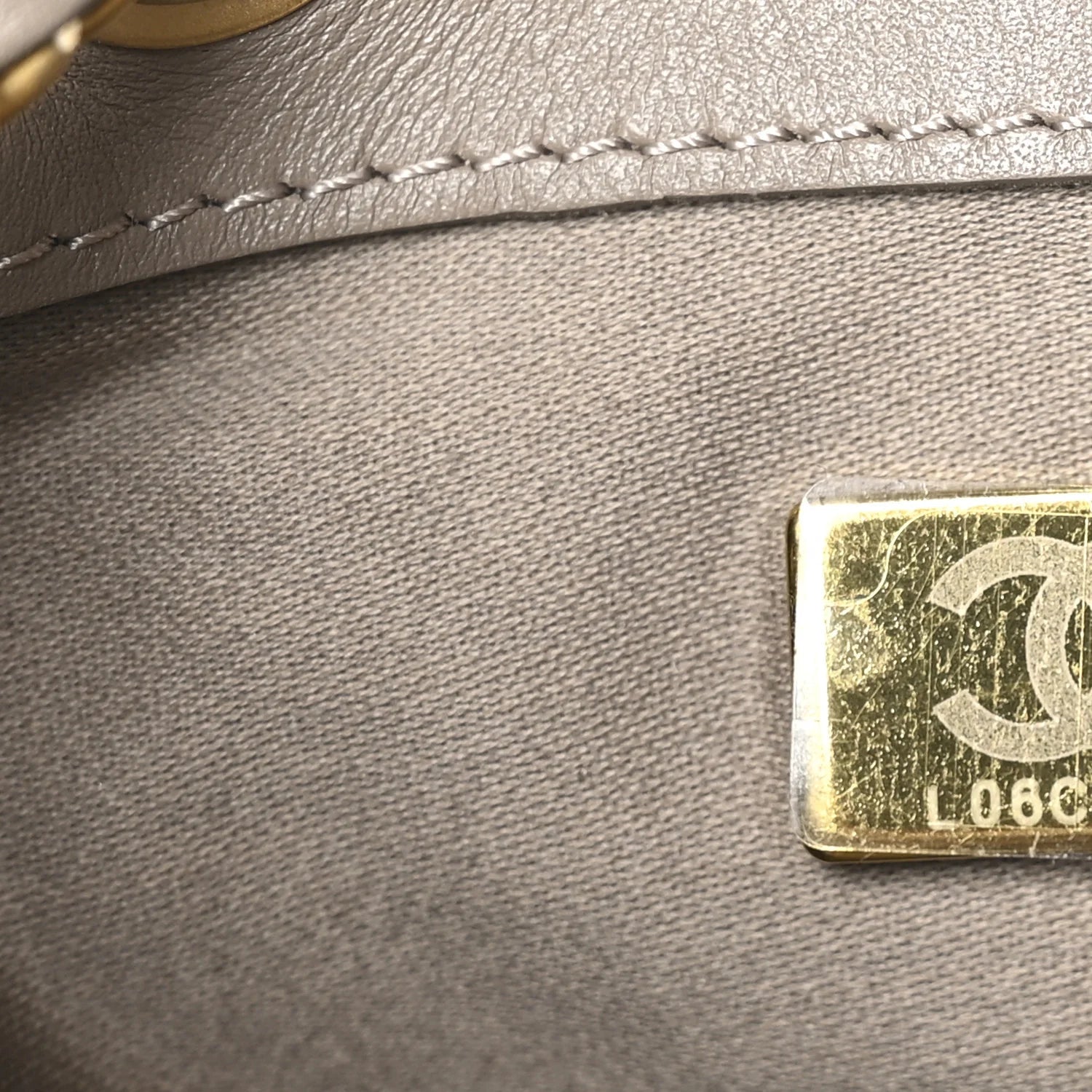 Suede Quilted Medium  25 Handbag Grey