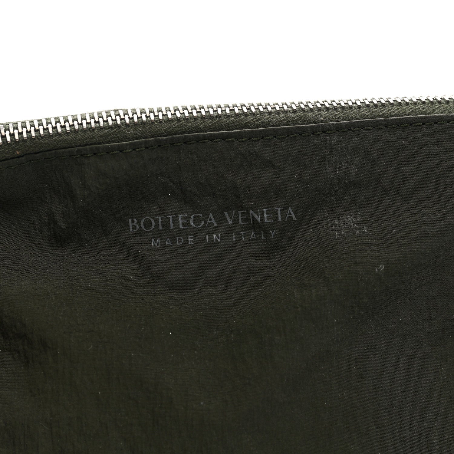 Paper Calfskin Intrecciato Stretch Cassette Camping