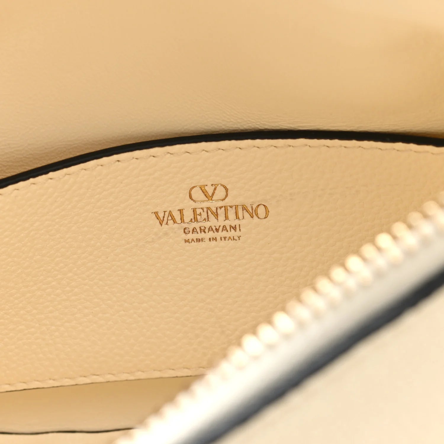 Pebbled Calfskin Small Rockstud Hobo Bag Ivory