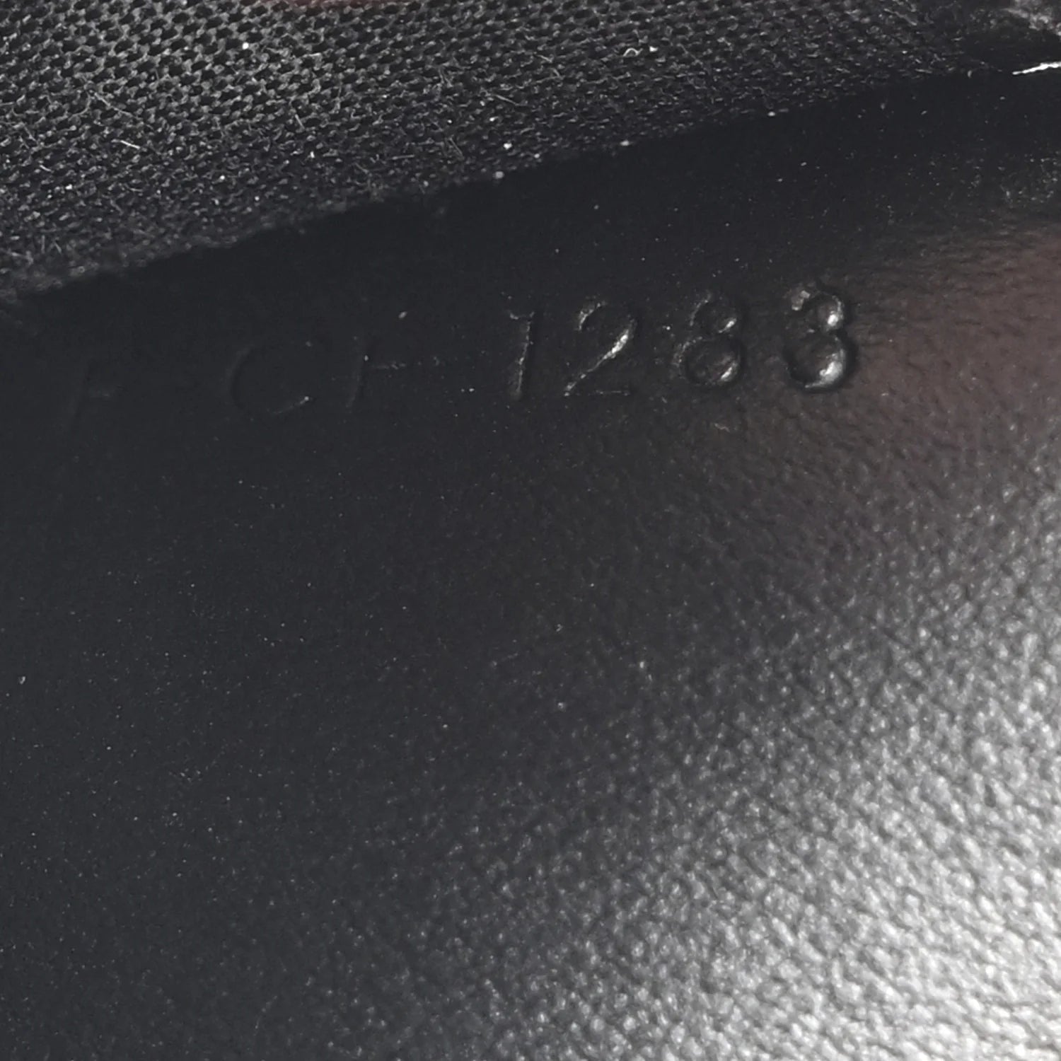 Shiny Calfskin Triomphe Margo Wallet on Chain Black